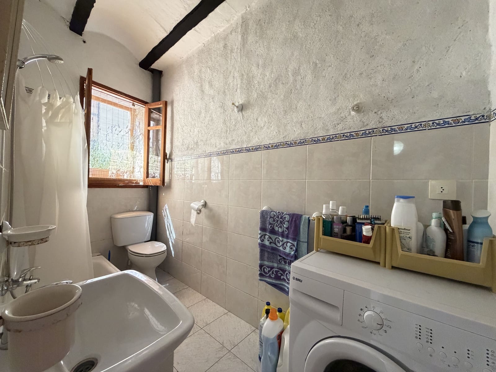 3 bedroom Townhouse for sale in Benimassot - € 75,000 (Ref: 9937384)