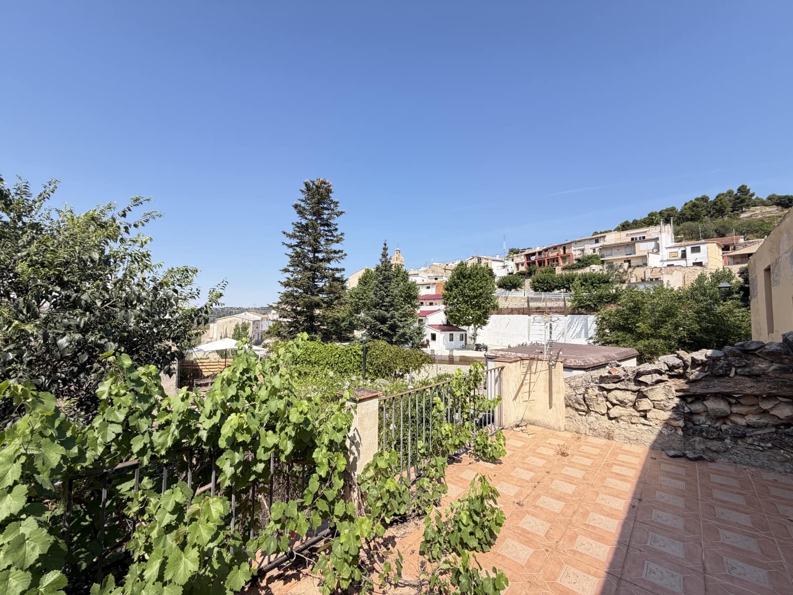 3 bedroom Townhouse for sale in Benimassot - € 75,000 (Ref: 9937384)