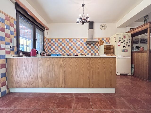 4 sovrum Finca/Hus på landet till salu i Muro de Alcoy med garage - 225 000 € (Ref: 9937417)