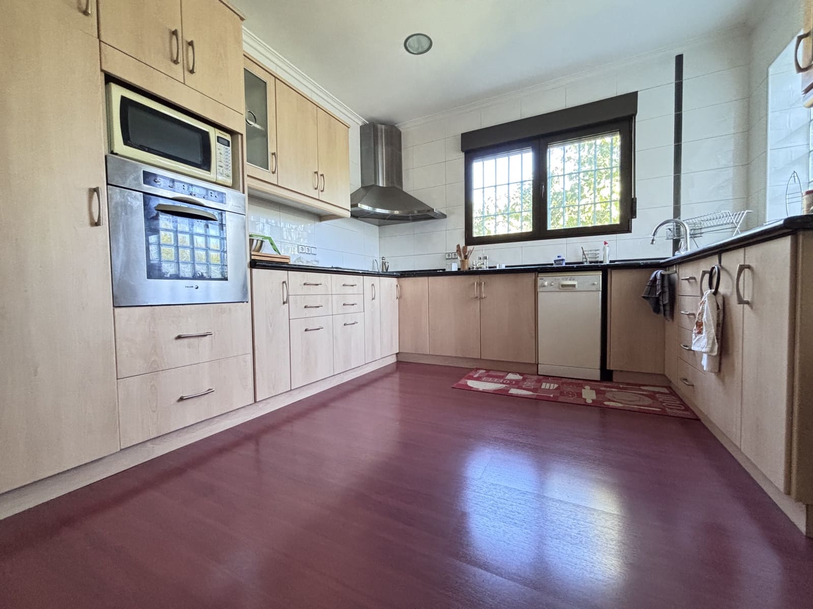 4 bedroom Finca/Country House for sale in Muro de Alcoy with garage - € 225,000 (Ref: 9937417)