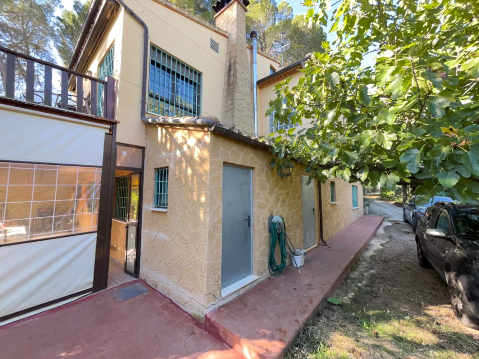 4 bedroom Villa for sale in Muro de Alcoy with garage - € 225,000 (Ref: 9937417)
