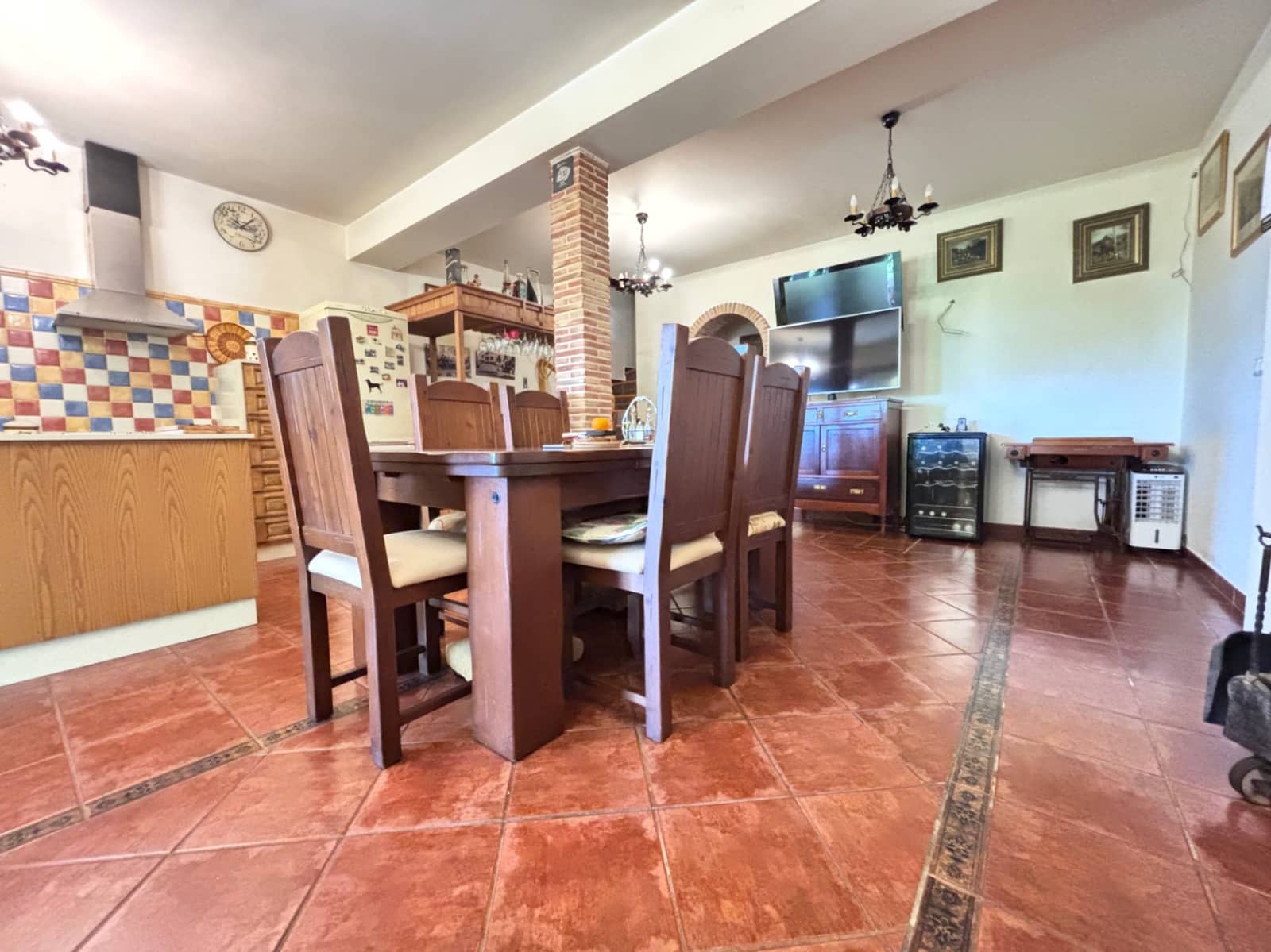4 bedroom Villa for sale in Muro de Alcoy with garage - € 225,000 (Ref: 9937417)