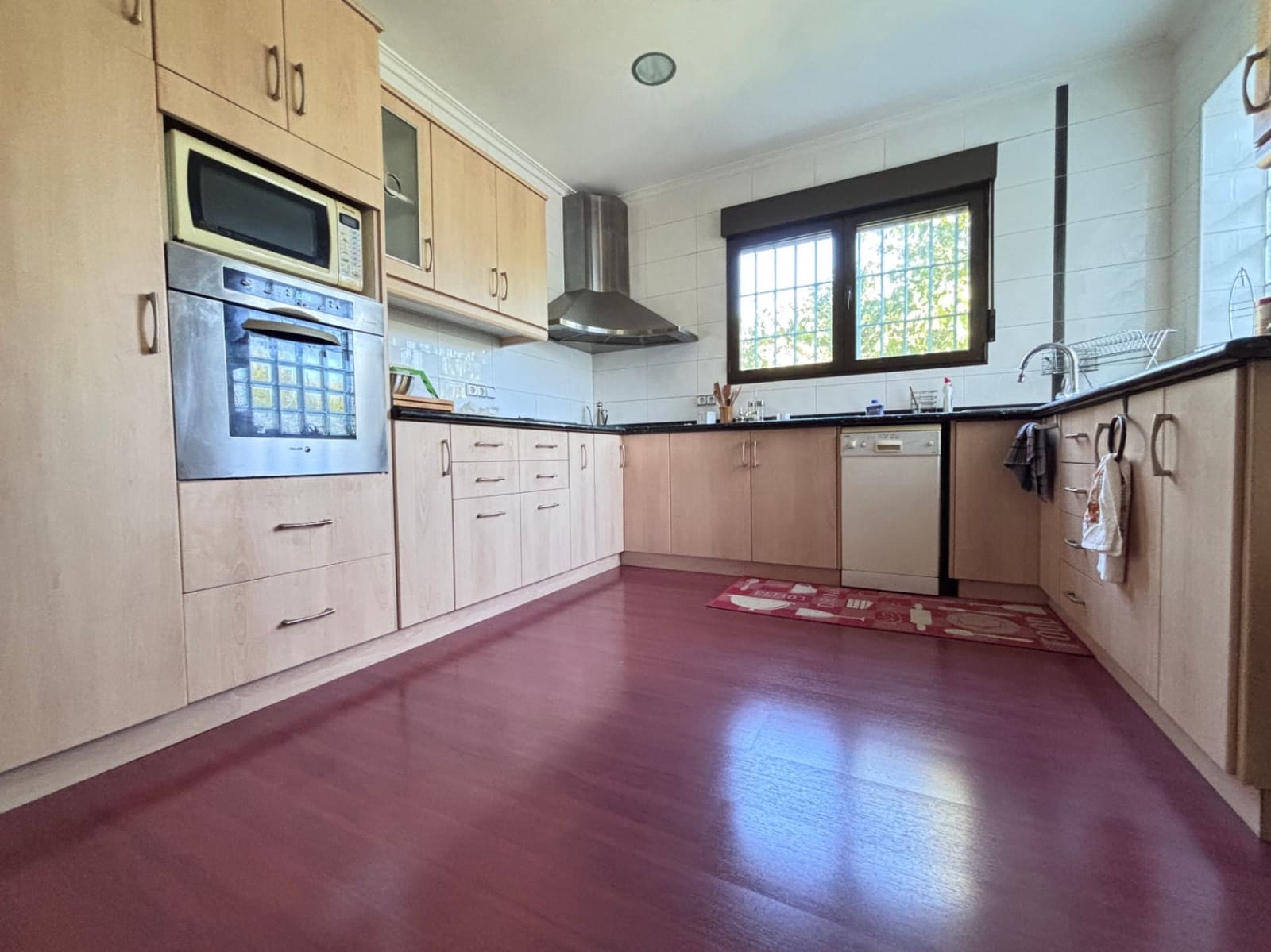 4 bedroom Villa for sale in Muro de Alcoy with garage - € 225,000 (Ref: 9937417)