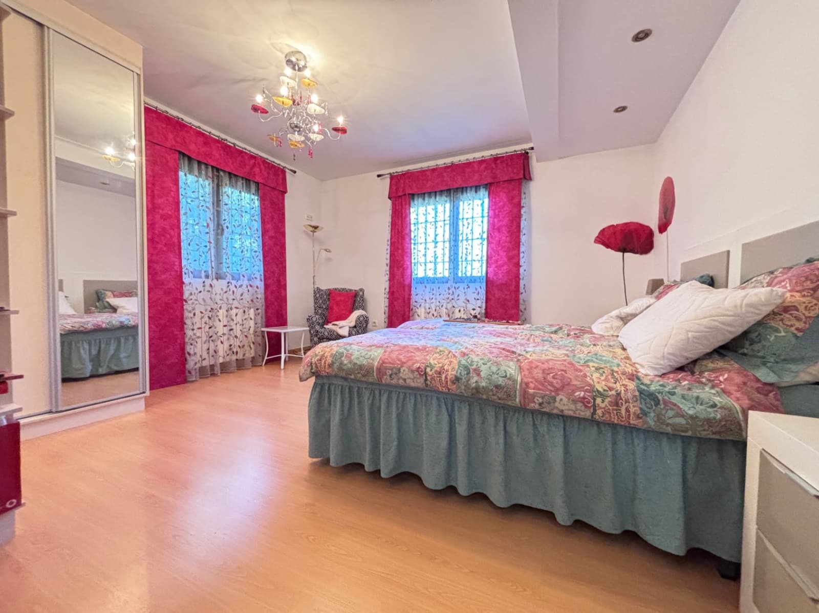 4 bedroom Villa for sale in Muro de Alcoy with garage - € 225,000 (Ref: 9937417)