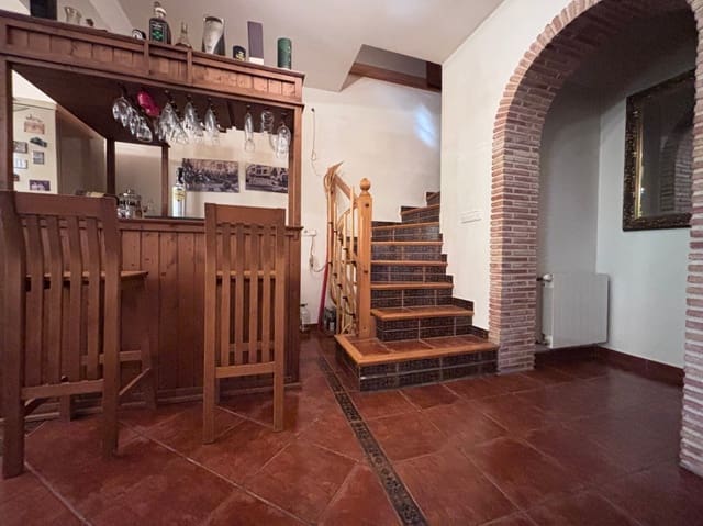 4 sypialnia Willa na sprzedaż w Muro de Alcoy z garażem - 225 000 € (Ref: 9937417)