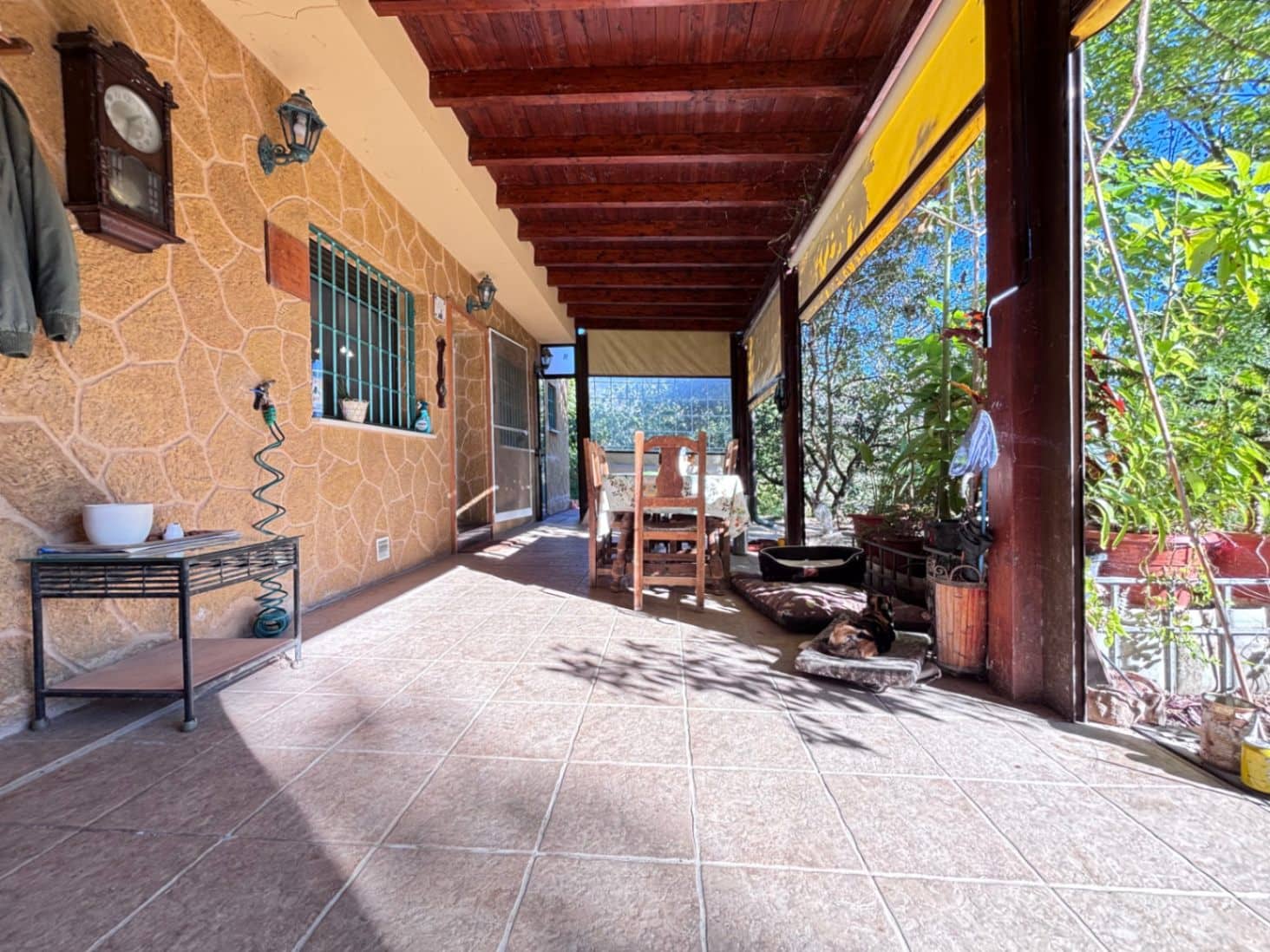 4 bedroom Villa for sale in Muro de Alcoy with garage - € 225,000 (Ref: 9937417)