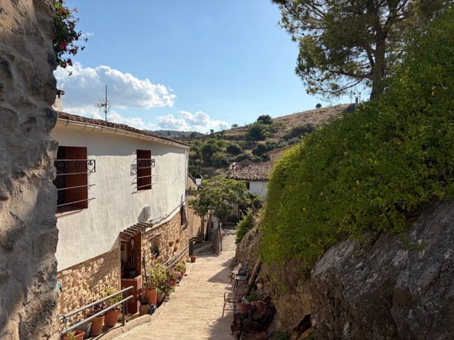 3 quarto Casa em Banda para venda em Tollos com garagem - 105 000 € (Ref: 9940779)