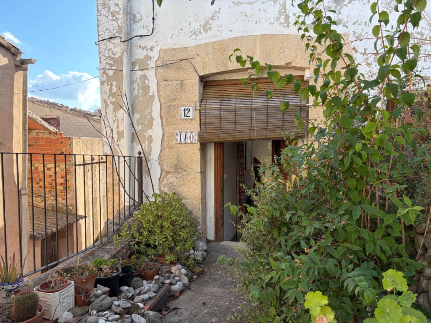 3 bedroom Townhouse for sale in Tollos with garage - € 105,000 (Ref: 9940779)
