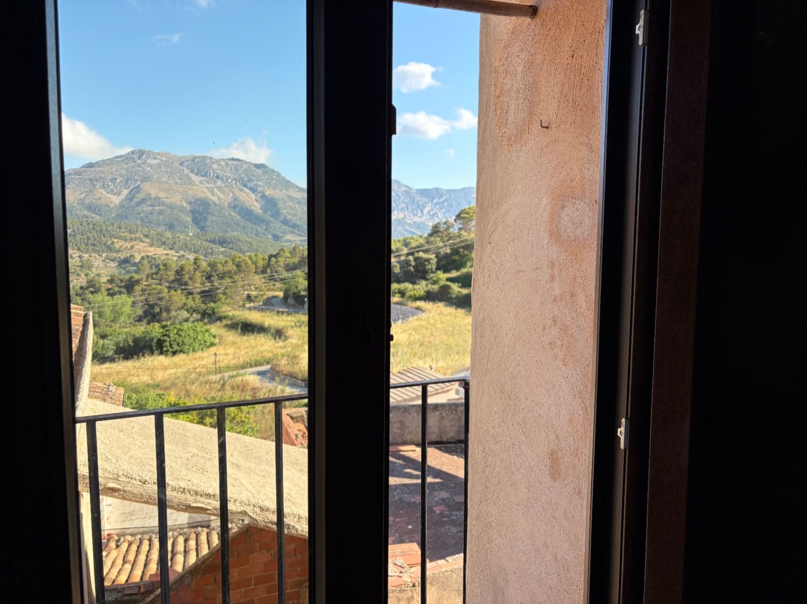 3 bedroom Townhouse for sale in Tollos with garage - € 105,000 (Ref: 9940779)