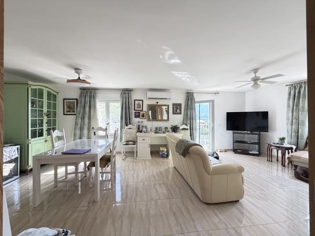 4 soveværelse Villa til salg i Muro de Alcoy med swimmingpool - € 210.000 (Ref: 9954544)