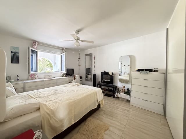 4 soveværelse Villa til salg i Muro de Alcoy med swimmingpool - € 210.000 (Ref: 9954544)