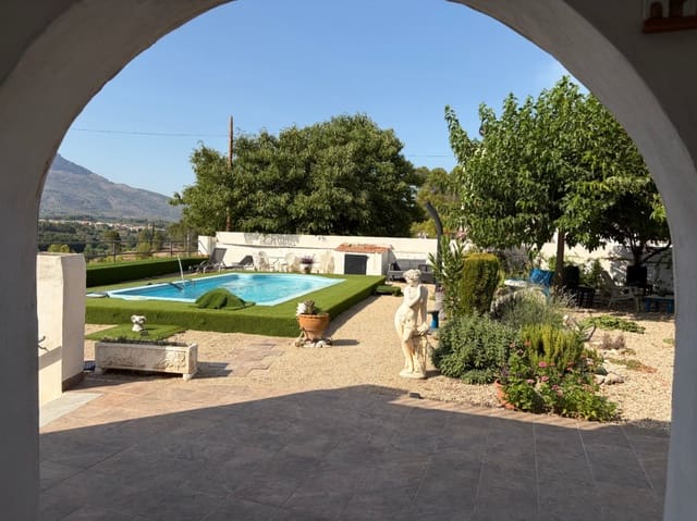 4 chambre Villa/Maison à vendre à Muro de Alcoy avec piscine garage - 210 000 € (Ref: 9954544)