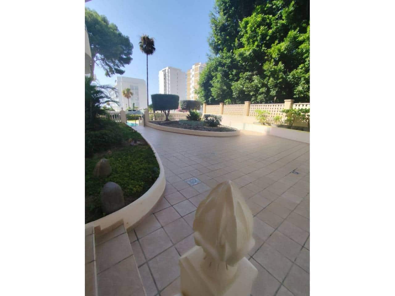 Apartamento de 2 habitaciones en Benalmádena en venta con piscina garaje - 420.000 € (Ref: 10063655)