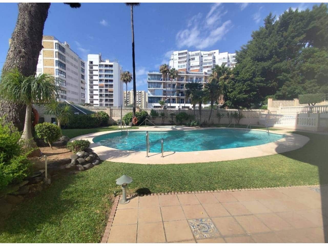 Apartamento de 2 habitaciones en Benalmádena en venta con piscina garaje - 420.000 € (Ref: 10063655)