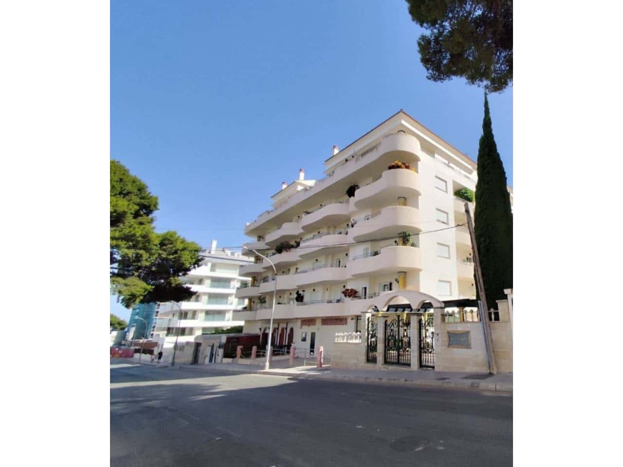 Apartamento de 2 habitaciones en Benalmádena en venta con piscina garaje - 420.000 € (Ref: 10063655)