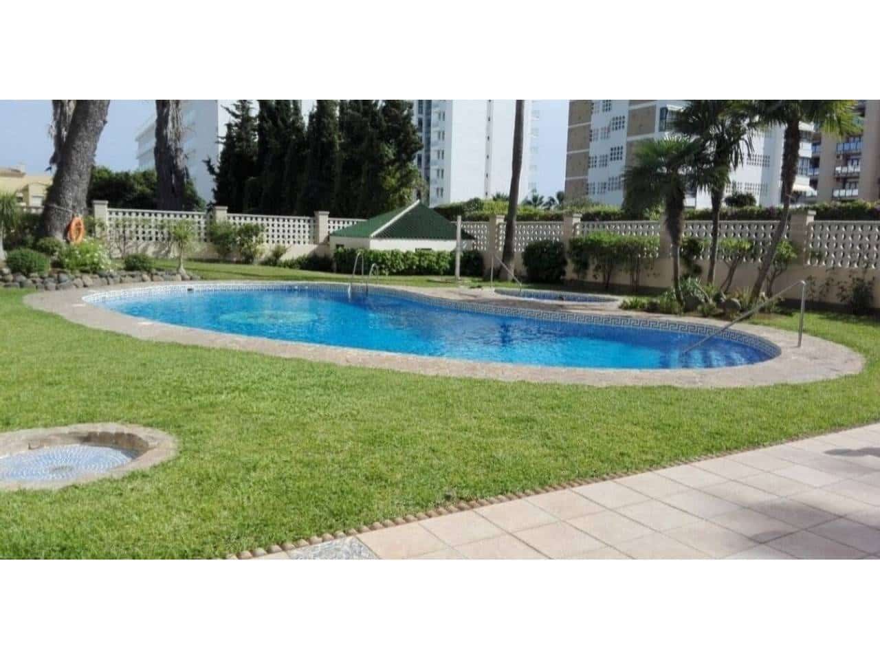Apartamento de 2 habitaciones en Benalmádena en venta con piscina garaje - 420.000 € (Ref: 10063655)