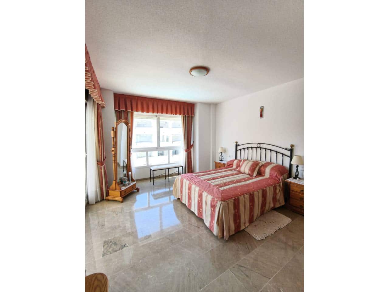 2 soveværelse Lejlighed til salg i Benalmadena med swimmingpool garage - € 359.000 (Ref: 10080318)