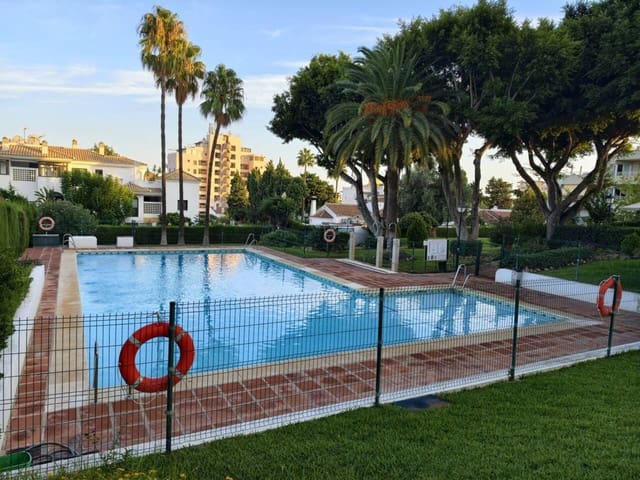 2 soverom Leilighet til salgs i Torremolinos med svømmebasseng garasje - € 425 000 (Ref: 10101347)