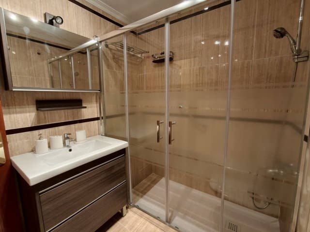 3 soverom Leilighet til leie i La Merced, Málaga by - € 1 900 (Ref: 10148255)