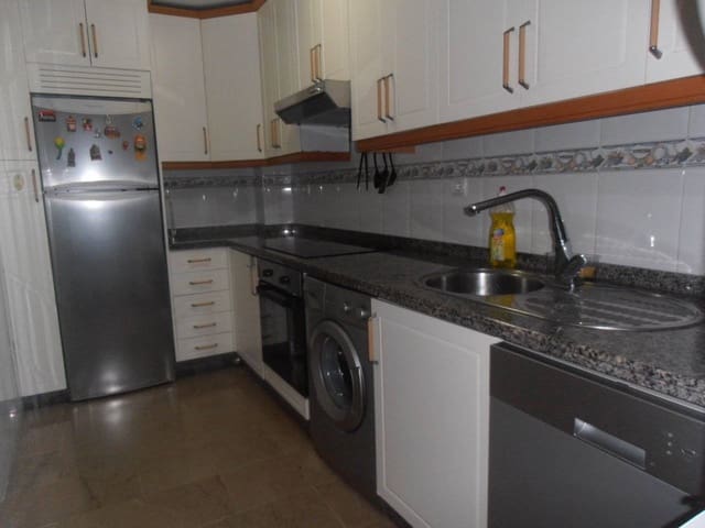 Appartement de 2 chambres à louer à Puerto Marina, Benalmádena avec piscine garage - 1 650 € (Ref: 4595317)