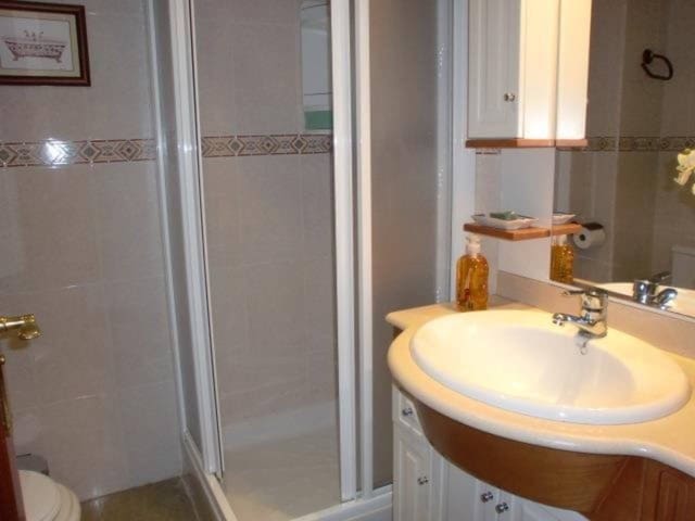 Appartement de 2 chambres à louer à Puerto Marina, Benalmádena avec piscine garage - 1 500 € (Ref: 4796461)