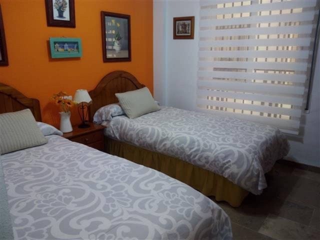 Appartement de 2 chambres à louer à Puerto Marina, Benalmádena avec piscine garage - 1 500 € (Ref: 4796461)