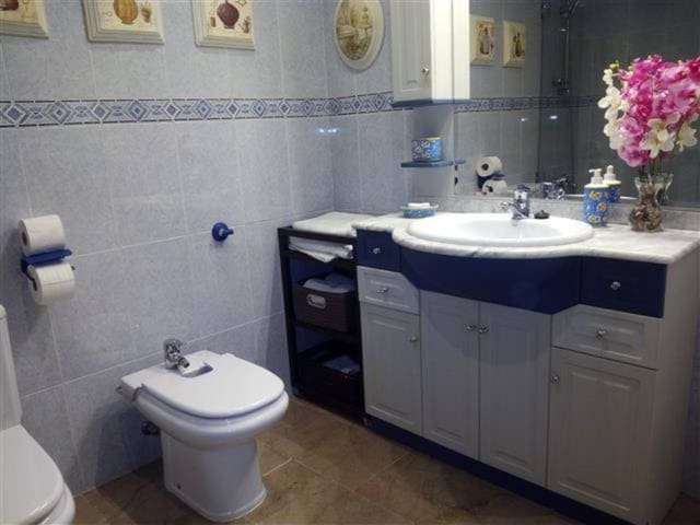 Appartement de 2 chambres à louer à Puerto Marina, Benalmádena avec piscine garage - 1 500 € (Ref: 4796461)