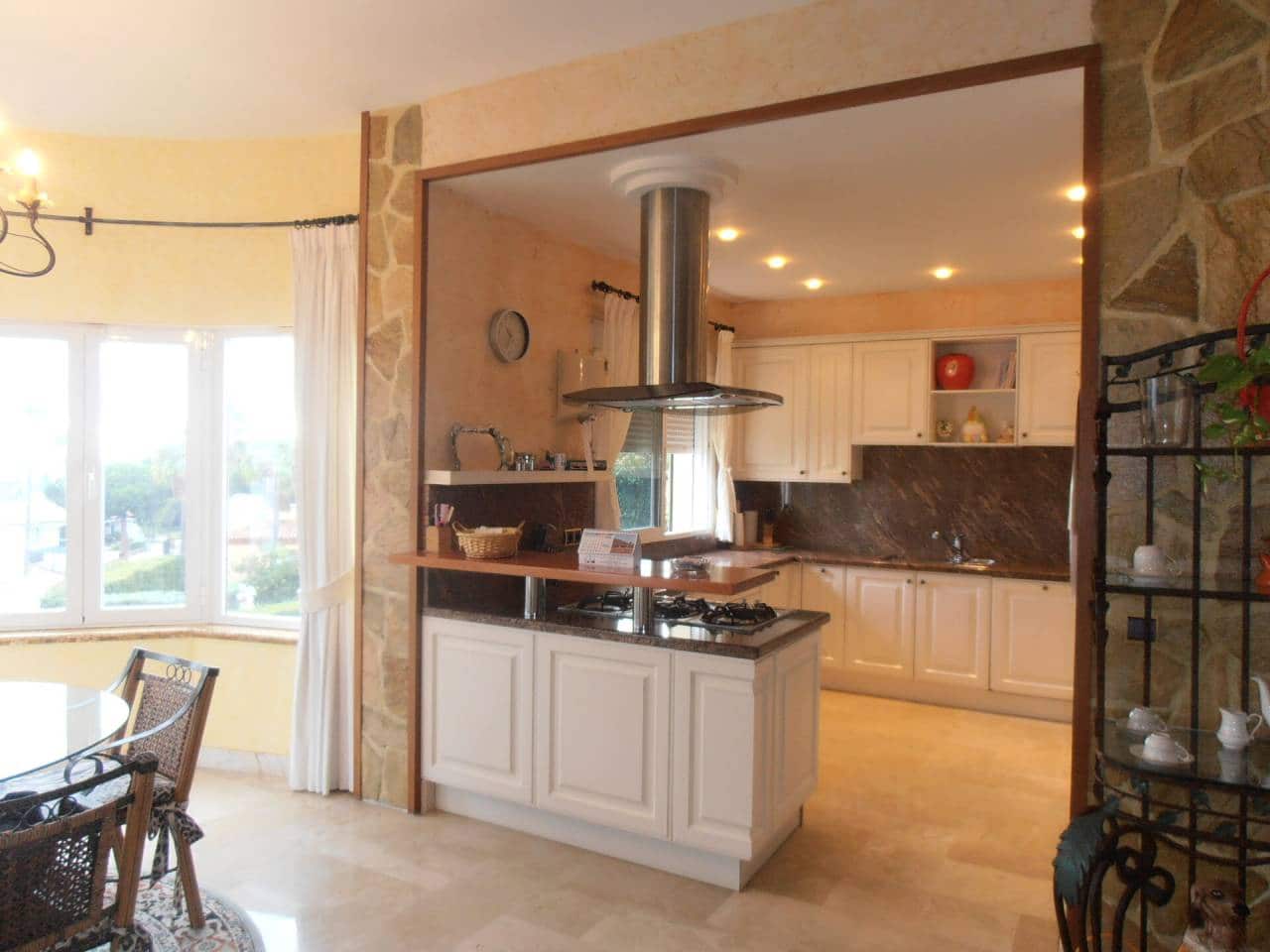 6 bedroom Villa for sale in Benalmadena with pool garage - € 2,000,000 (Ref: 5737409)