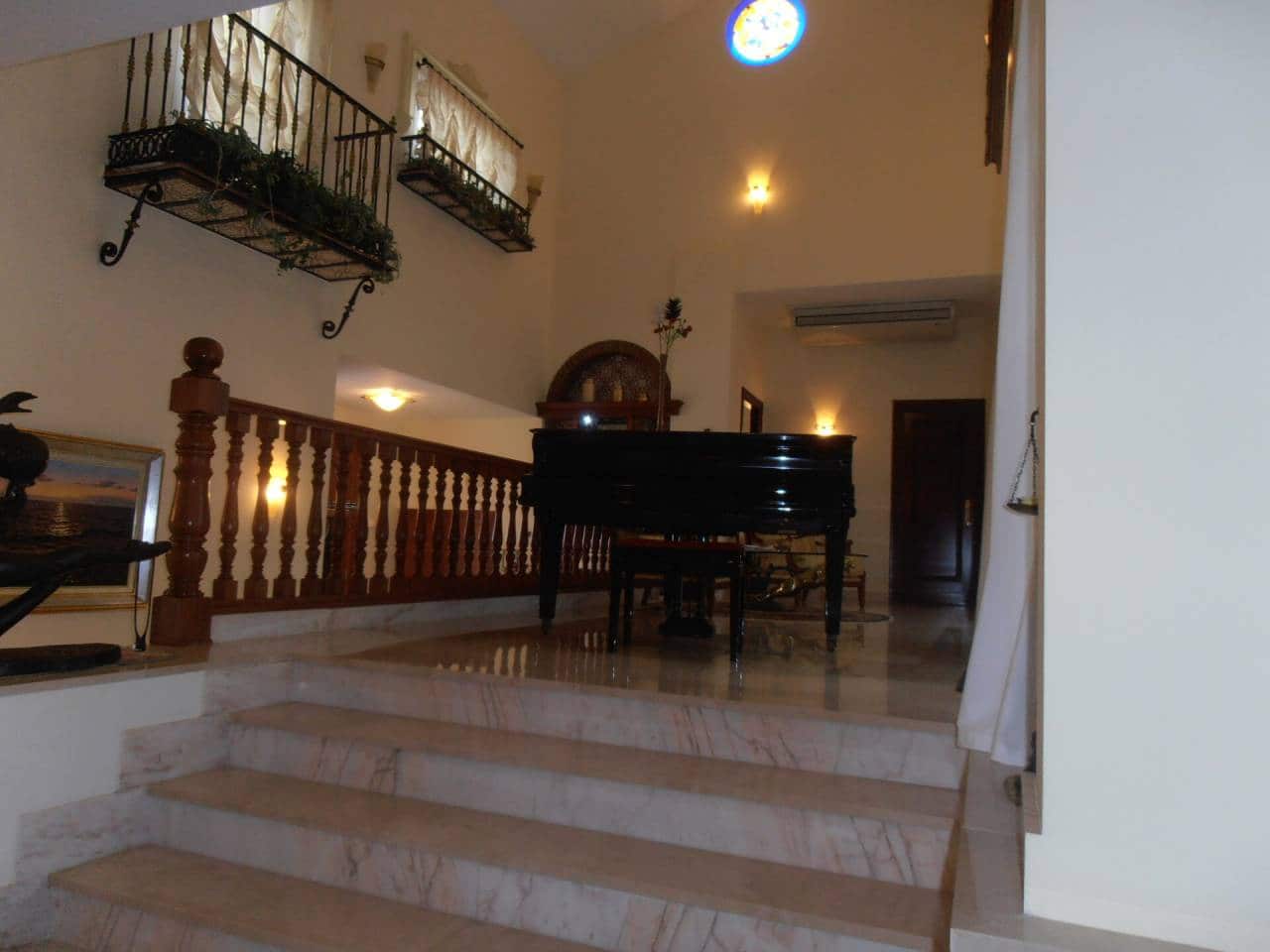 6 bedroom Villa for sale in Benalmadena with pool garage - € 2,000,000 (Ref: 5737409)