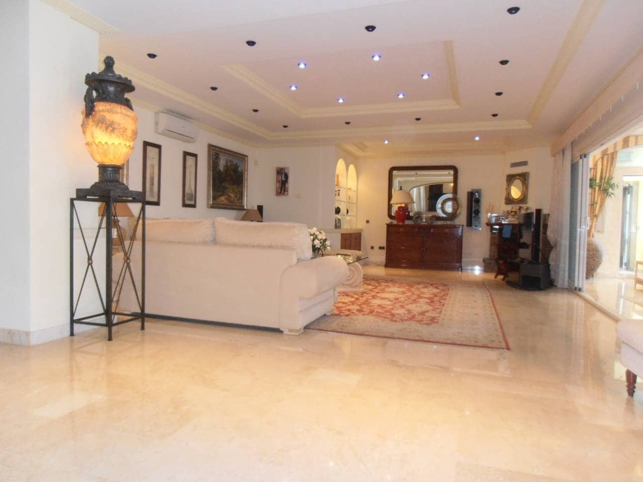 6 bedroom Villa for sale in Benalmadena with pool garage - € 2,000,000 (Ref: 5737409)