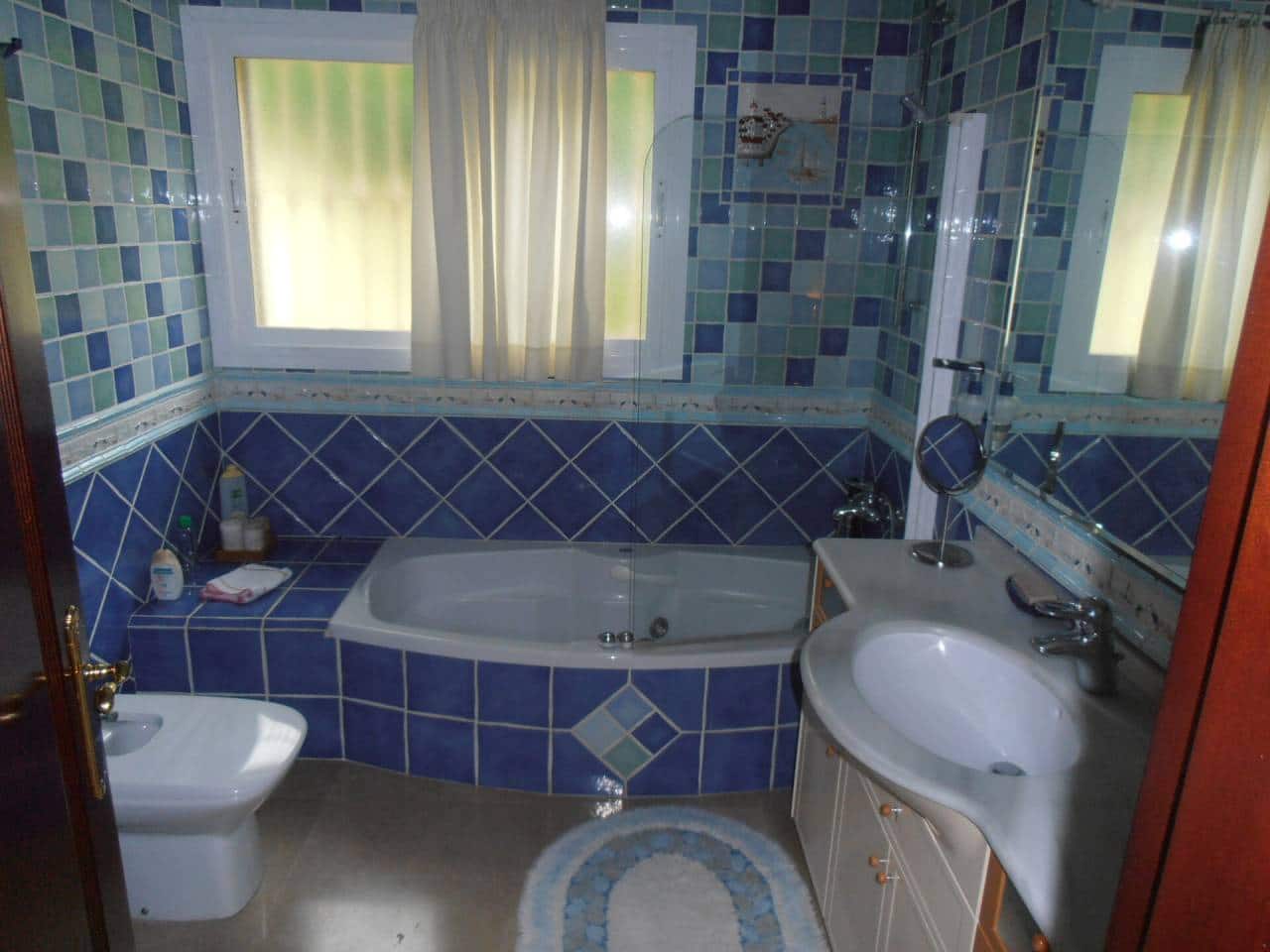 6 bedroom Villa for sale in Benalmadena with pool garage - € 2,000,000 (Ref: 5737409)