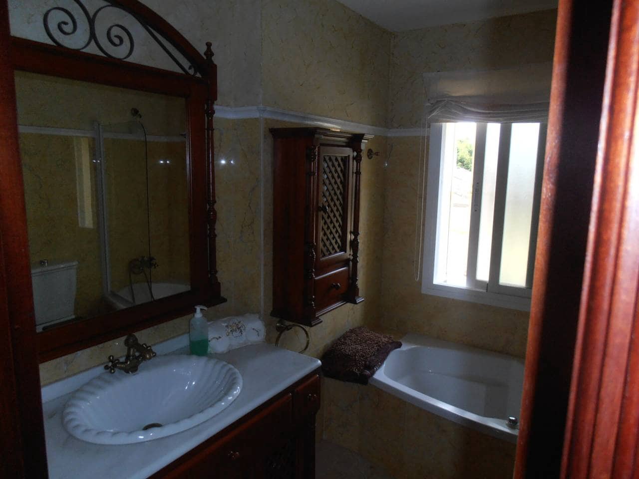 6 bedroom Villa for sale in Benalmadena with pool garage - € 2,000,000 (Ref: 5737409)