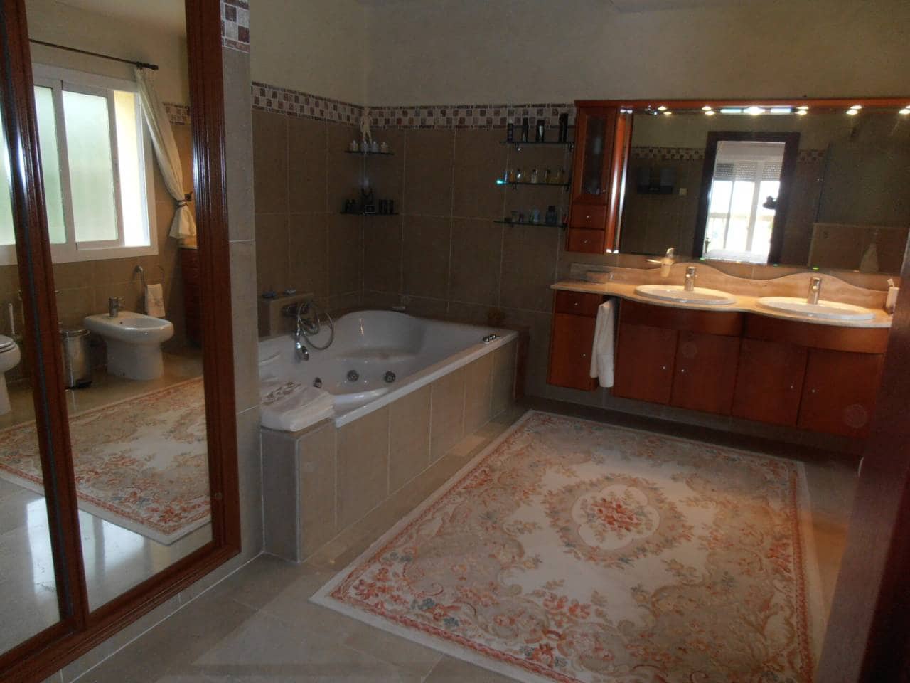 6 bedroom Villa for sale in Benalmadena with pool garage - € 2,000,000 (Ref: 5737409)