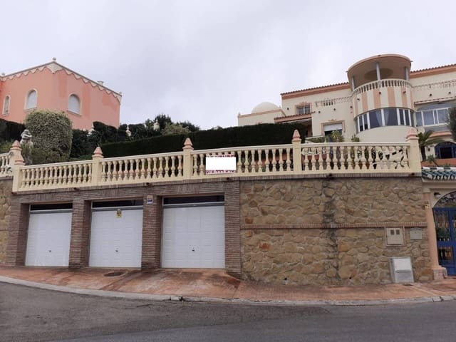 6 Zimmer Villa zu verkaufen in Benalmádena mit Pool Garage - 2.000.000 € (Ref: 5737409)