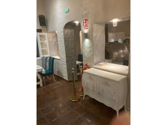 Restaurant/Bar til salgs i Estepona - € 1 600 000 (Ref: 7622188)