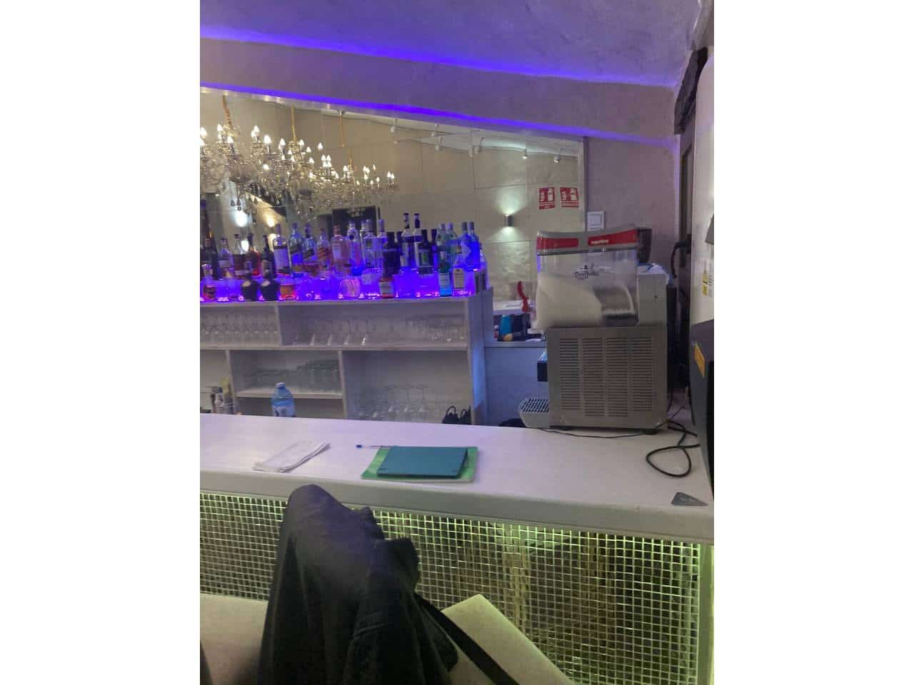 Restaurant/Bar til salg i El Paraiso - € 1.600.000 (Ref: 7622188)