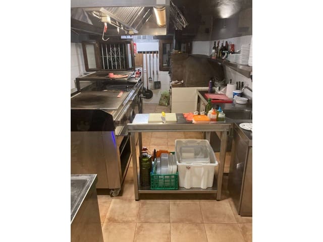 Restaurant/Bar til salgs i Estepona - € 1 600 000 (Ref: 7622188)