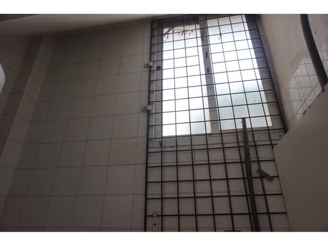 Kommersiell til salgs i Puerto Marina, Benalmádena - € 205 000 (Ref: 7642568)