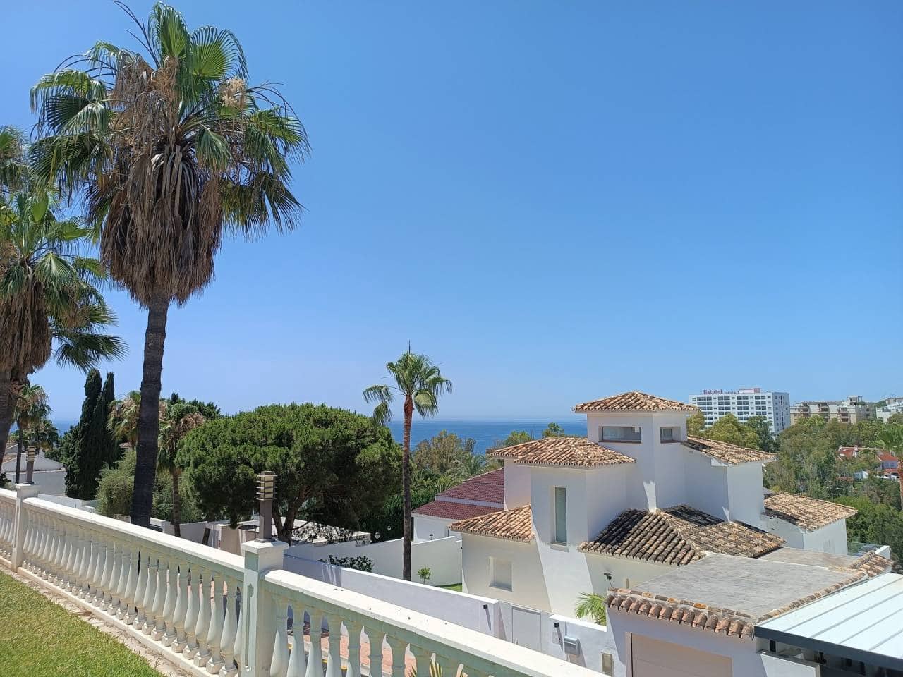 4 bedroom Villa for sale in Benalmadena with pool garage - € 1,750,000 (Ref: 7651727)