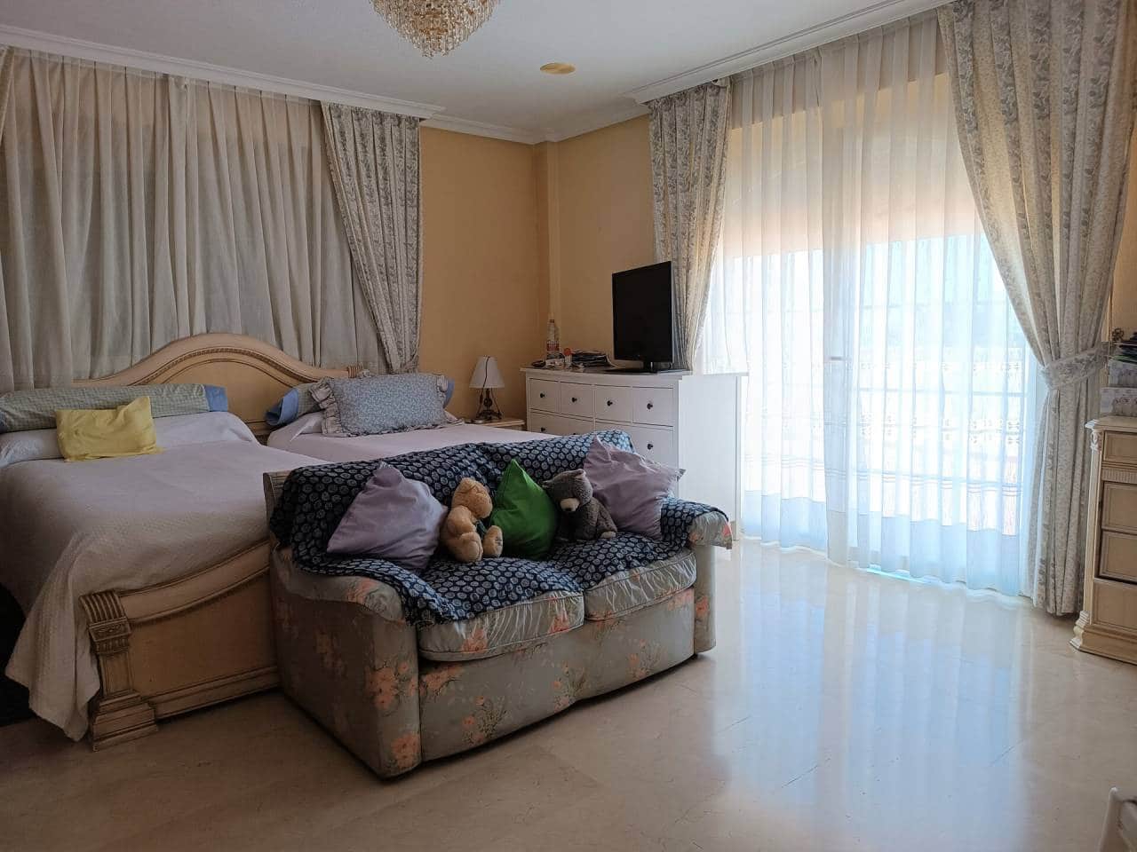 4 bedroom Villa for sale in Benalmadena with pool garage - € 1,750,000 (Ref: 7651727)