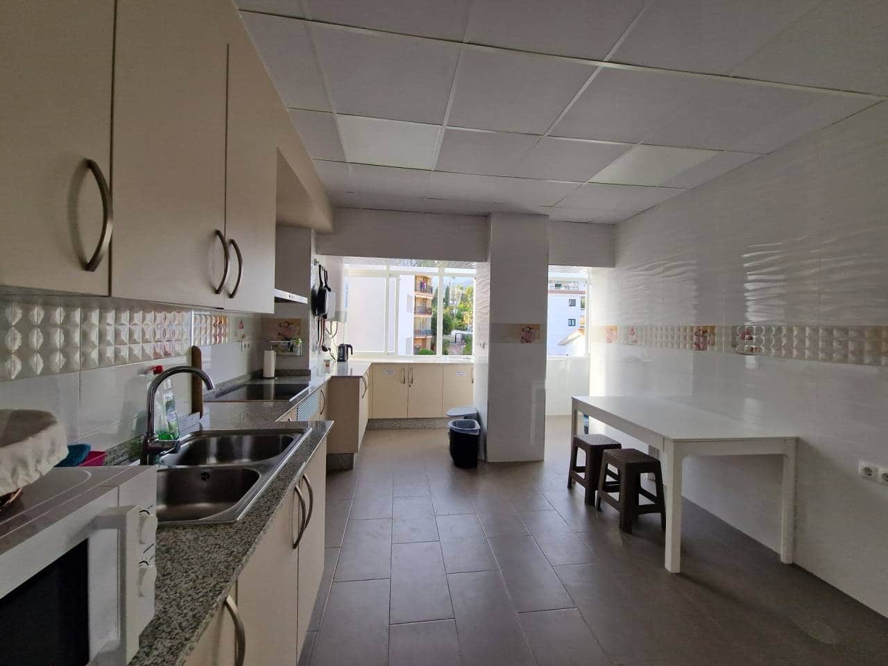 3 slaapkamer Flat te huur in Benalmadena met garage - € 1.600 (Ref: 7864197)