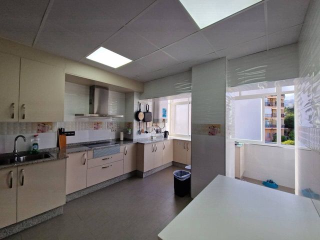 3 slaapkamer Flat te huur in Benalmádena met garage - € 1.600 (Ref: 7864197)