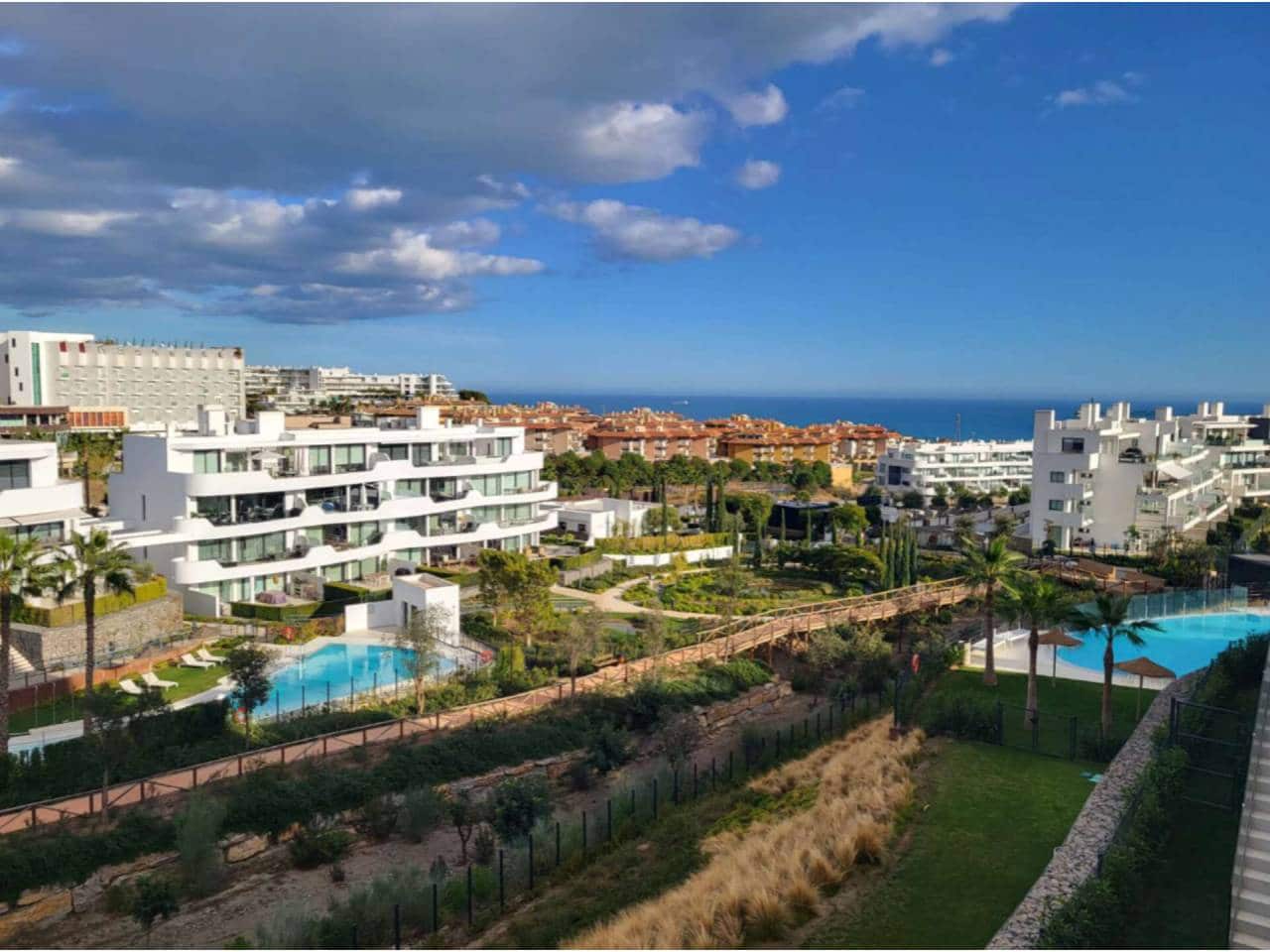 3 bedroom Apartment for sale in Fuengirola with pool garage - € 725,000 (Ref: 8002527)