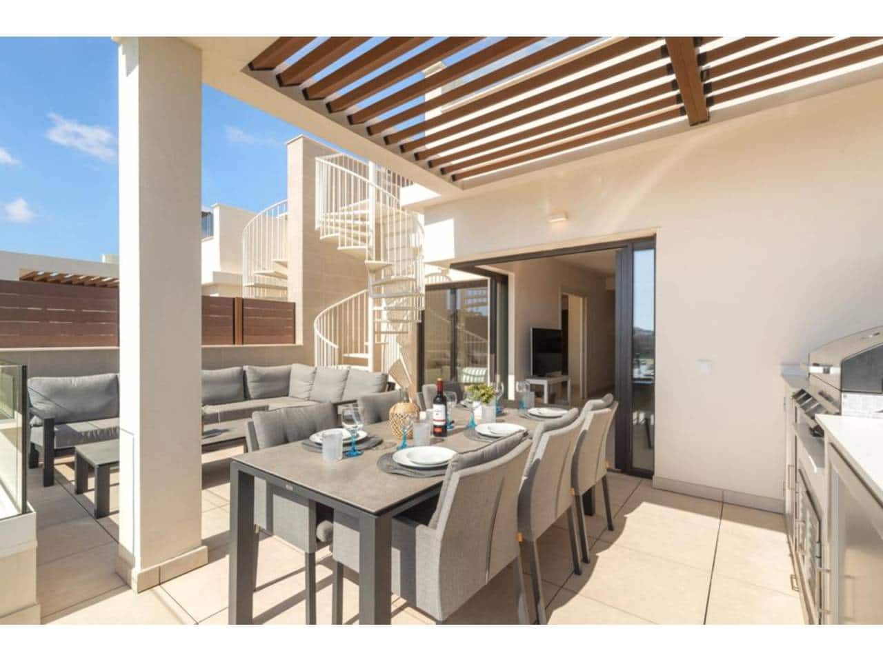 3 makuuhuone Kattohuoneisto myytävänä paikassa La Cala de Mijas mukana uima-altaan 
autotalli - 780 000 € (Ref: 8004676)