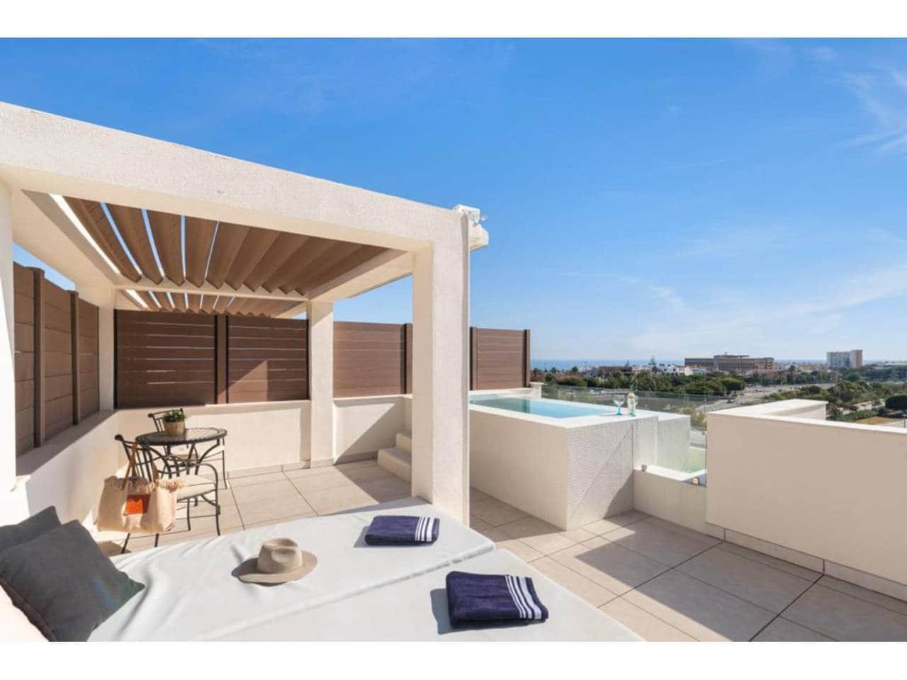 3 makuuhuone Kattohuoneisto myytävänä paikassa La Cala de Mijas mukana uima-altaan 
autotalli - 780 000 € (Ref: 8004676)