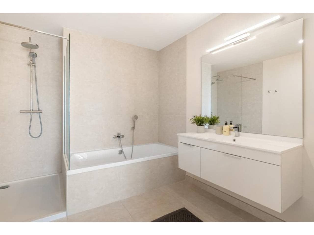 3 makuuhuone Kattohuoneisto myytävänä paikassa La Cala de Mijas mukana uima-altaan 
autotalli - 780 000 € (Ref: 8004676)