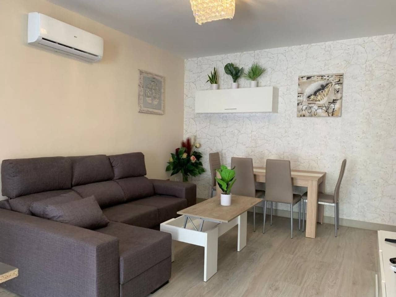 2 bedroom Villa for rent in Benalmadena - € 2,290 (Ref: 8020199)