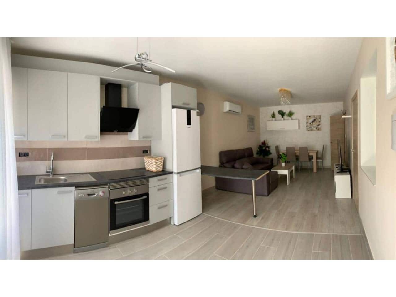 2 bedroom Villa for rent in Benalmadena - € 2,290 (Ref: 8020199)