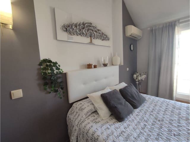 4 bedroom Townhouse for rent in Los Boliches , Fuengirola with pool garage - € 2,900 (Ref: 8262895)