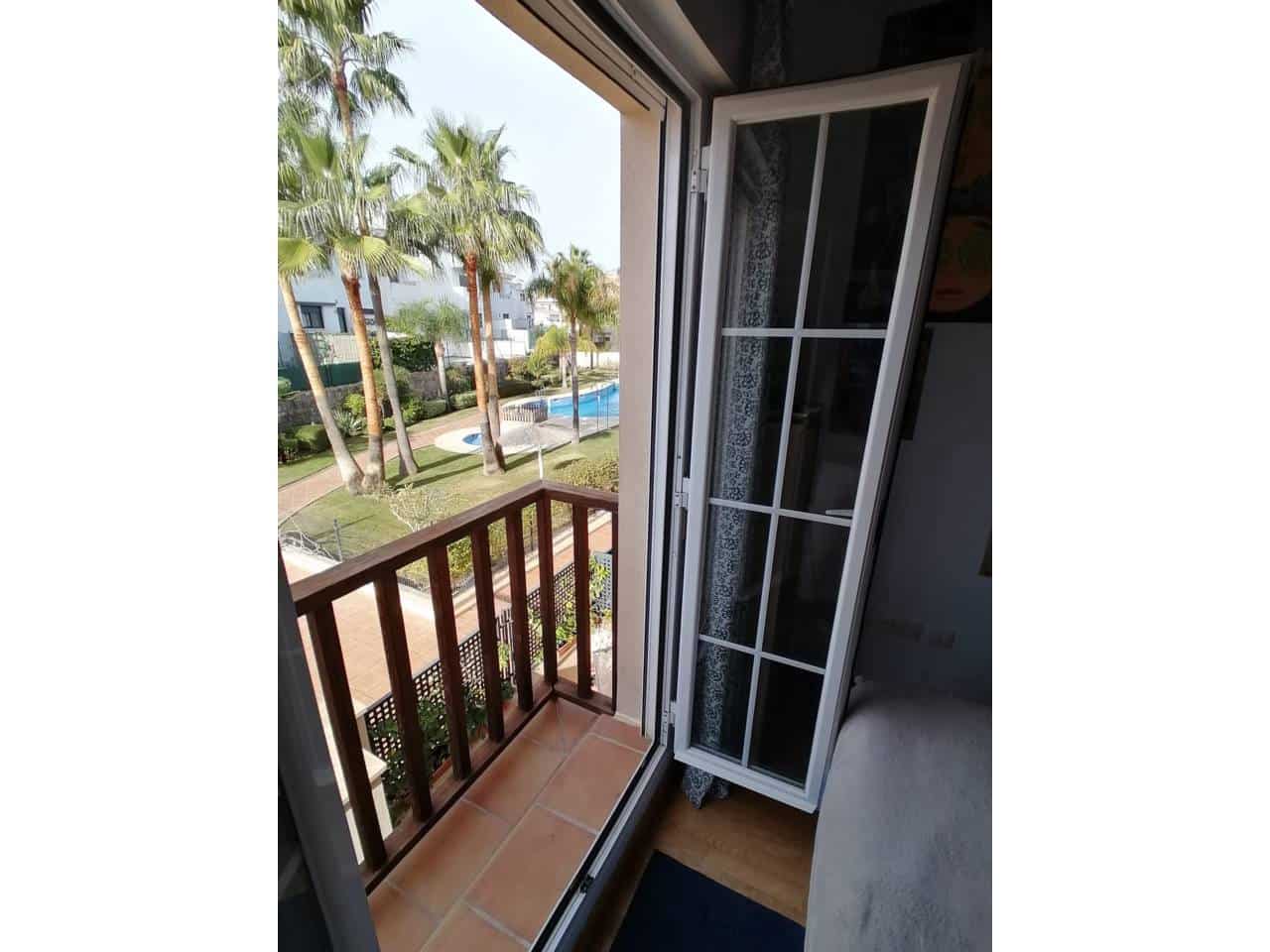 4 bedroom Townhouse for rent in Fuengirola with pool garage - € 2,900 (Ref: 8262895)